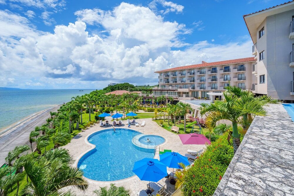 子ども向けの屋内温水プールで思いっきりはしゃげる！4042733