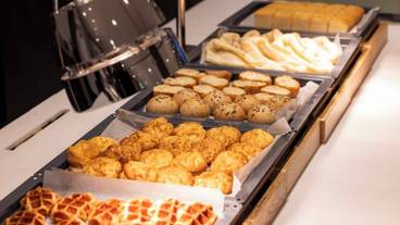 朝食ビュッフェ / 3