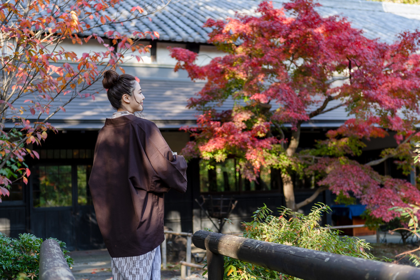 若い女性、女子旅、旅館、浴衣、旅行