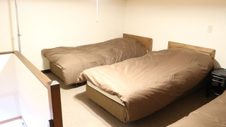 ファミリー ルーム 6 ベッドルーム 共用バスルーム