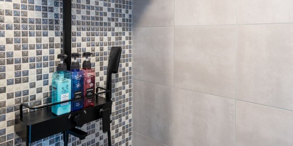 バスルームのシャワー