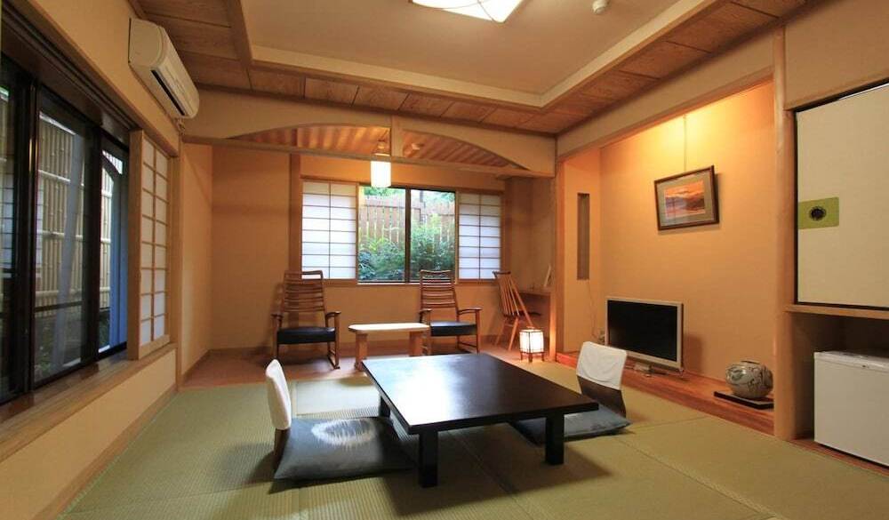 チェックアウトまで
ゆるり、ごろり / 1