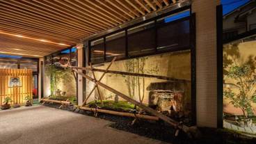 内部エントランス / 2