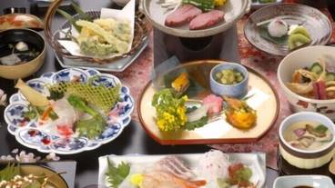 食事・飲み物 / 10