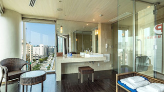 【禁煙】ジュニアスイート/61㎡/140㎝幅ベッド×2台