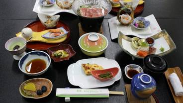 食事・飲み物 / 3