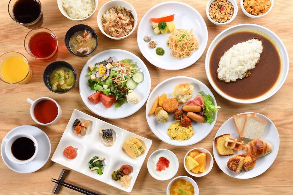 朝食