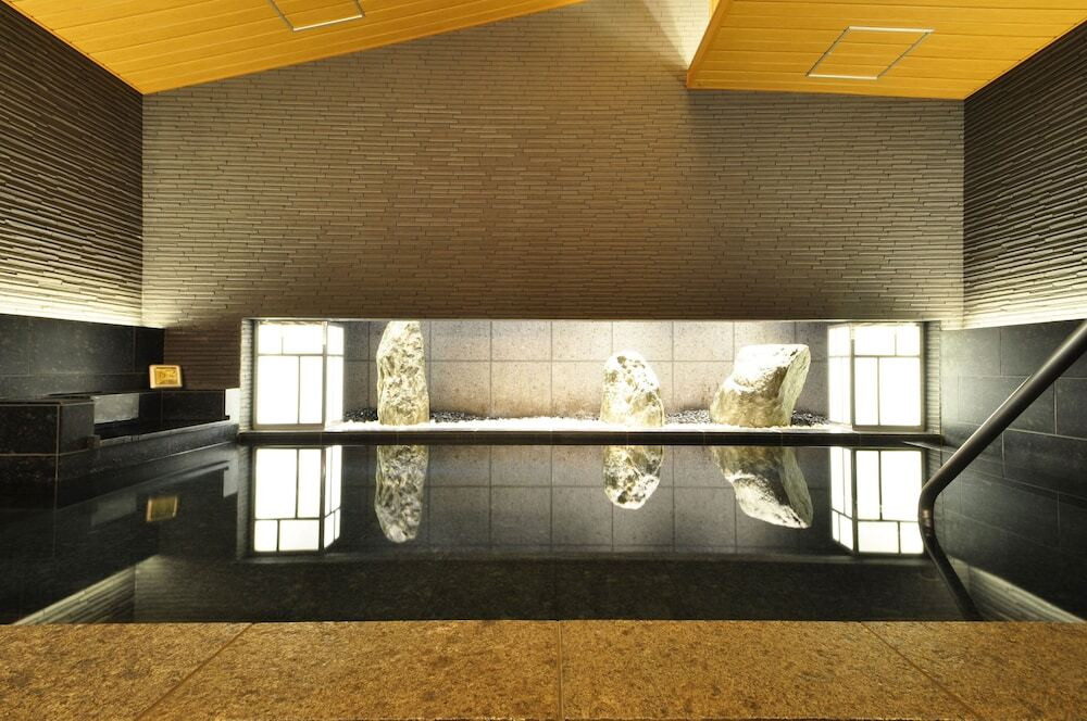 2度楽しめる「海鮮漬け丼・茶漬け」に舌鼓4573893