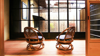 町屋　東対 (ベッド + 布団)