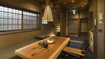 客室内のダイニングエリア / 9