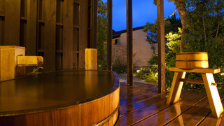 【露天付プレミアムスイート】本間＋ベッドルーム＋テラス [和洋室] [禁煙] [海が見える]