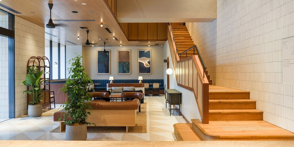 ロビーラウンジ