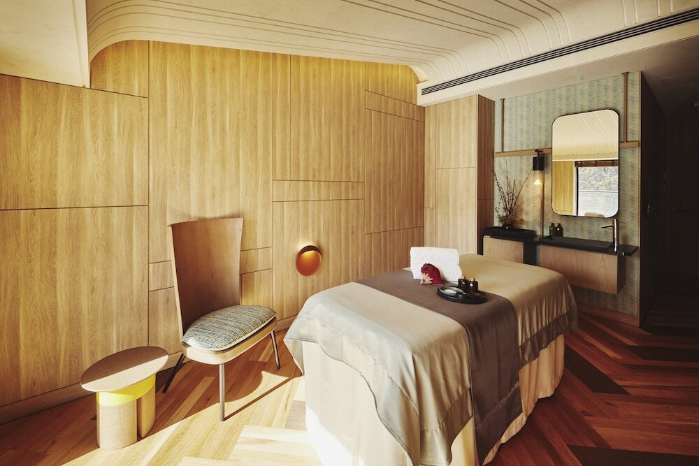 アートに彩られたハイセンスなラグジュアリーホテル4022001