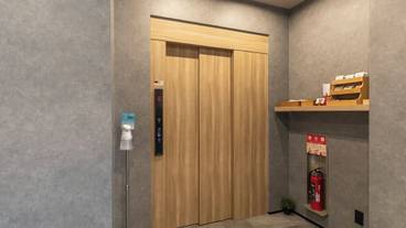 エレベーター / 1