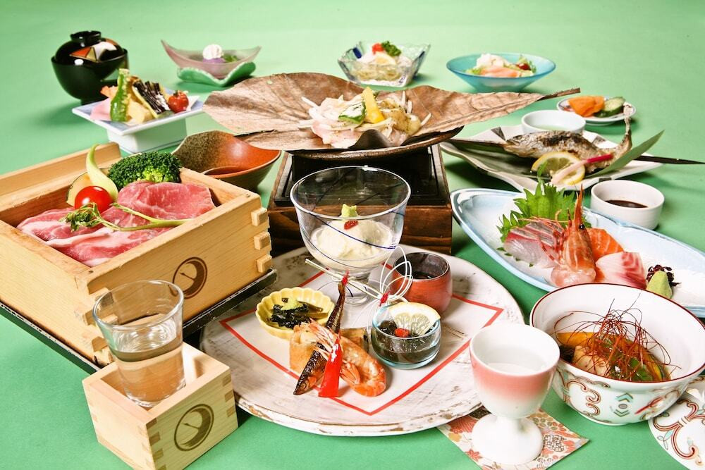 旅館のお食事処