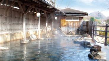 山沿い露天風呂(2) / 5