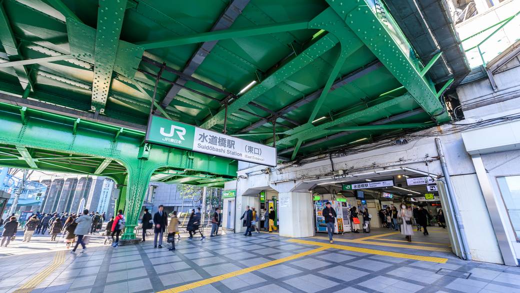 非日常を求めて
水道橋の街へ / 1
