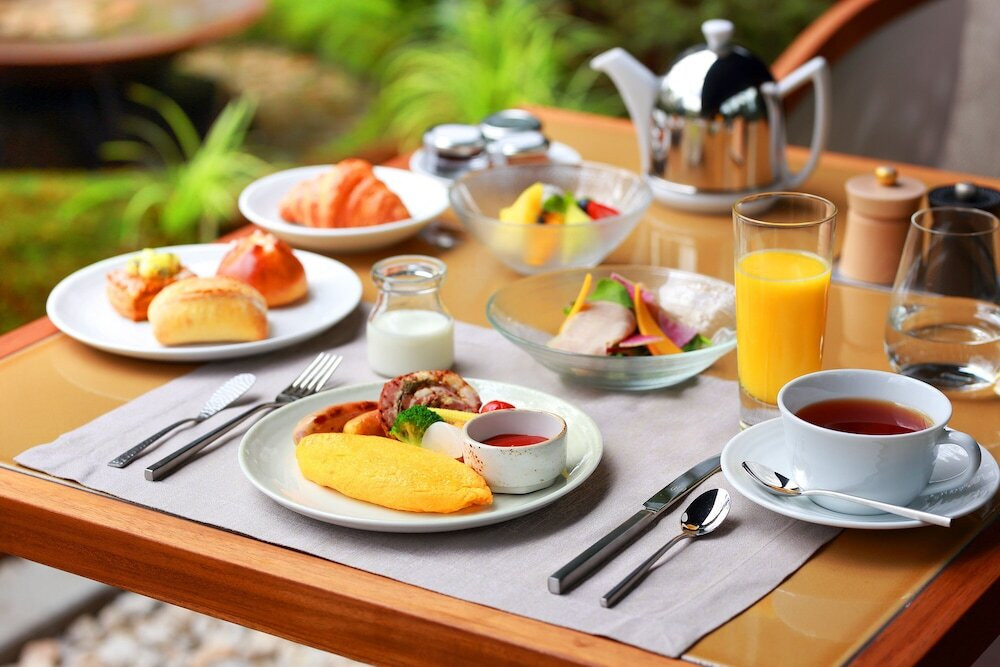 庭園を眺めながら、爽やかな朝食を3360025