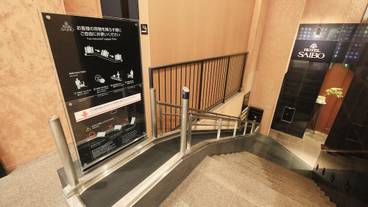 内部エントランス / 2