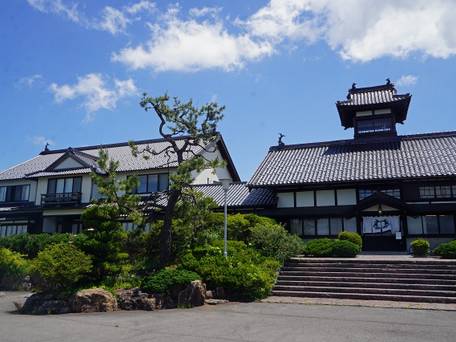 料亭湯宿 銀鱗荘 / 1