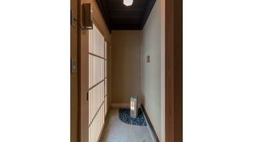 内部エントランス / 2