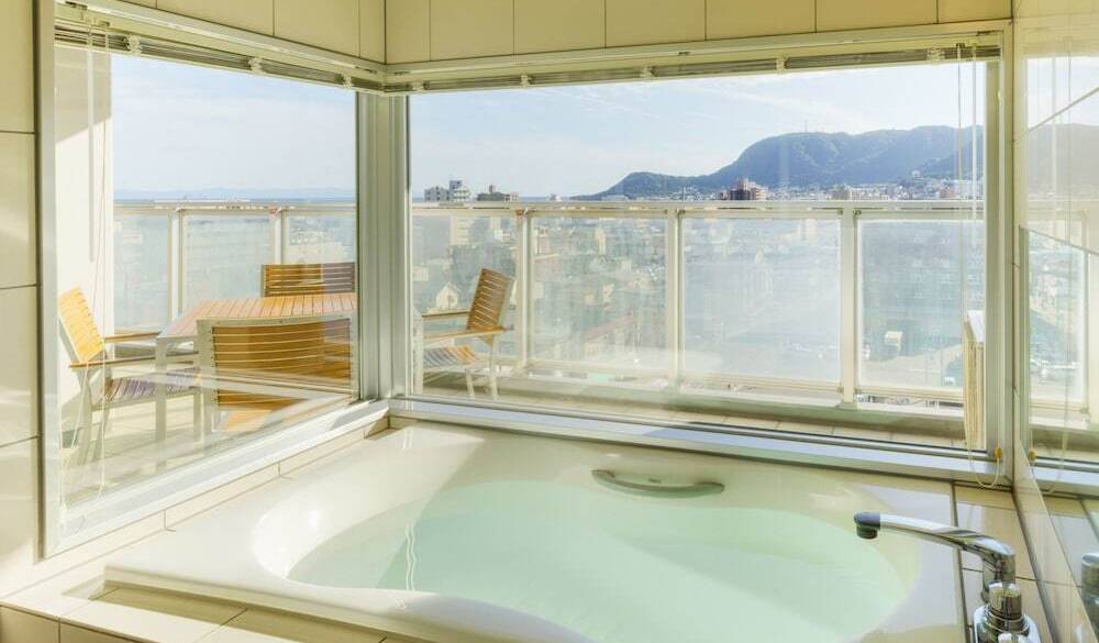 スイートのバスルーム例 / 1