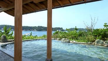 「夕なぎの湯」の庭園露天風呂 / 2