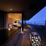 地上50ｍに浮かぶ
インフィニティ温泉 / 2