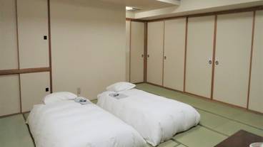 客室 / 1