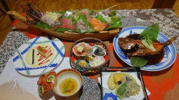 食事・飲み物 / 6