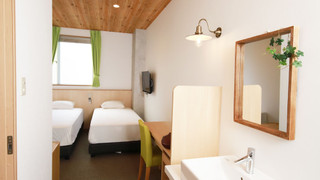 ツインルーム シングルベッド 2 台 禁煙