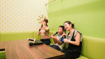 カラオケ ルーム / 17