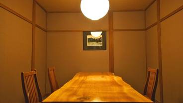 旅館のお食事処 / 10