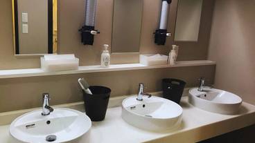 施設内の設備 / 1