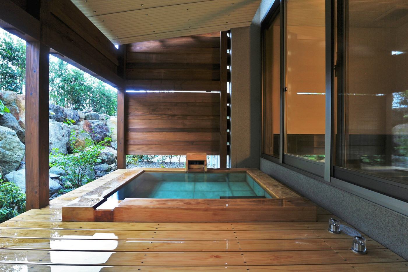 歴史ある別荘を活かした、大人の贅沢な宿4060839