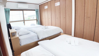 3ベッドルーム 2階建て一軒家 バルコニー付き 禁煙