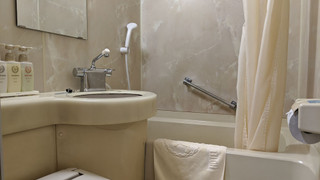 ツインルームシングルサイズベッド 2 台喫煙可