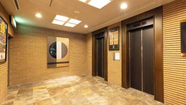 エレベーター / 1