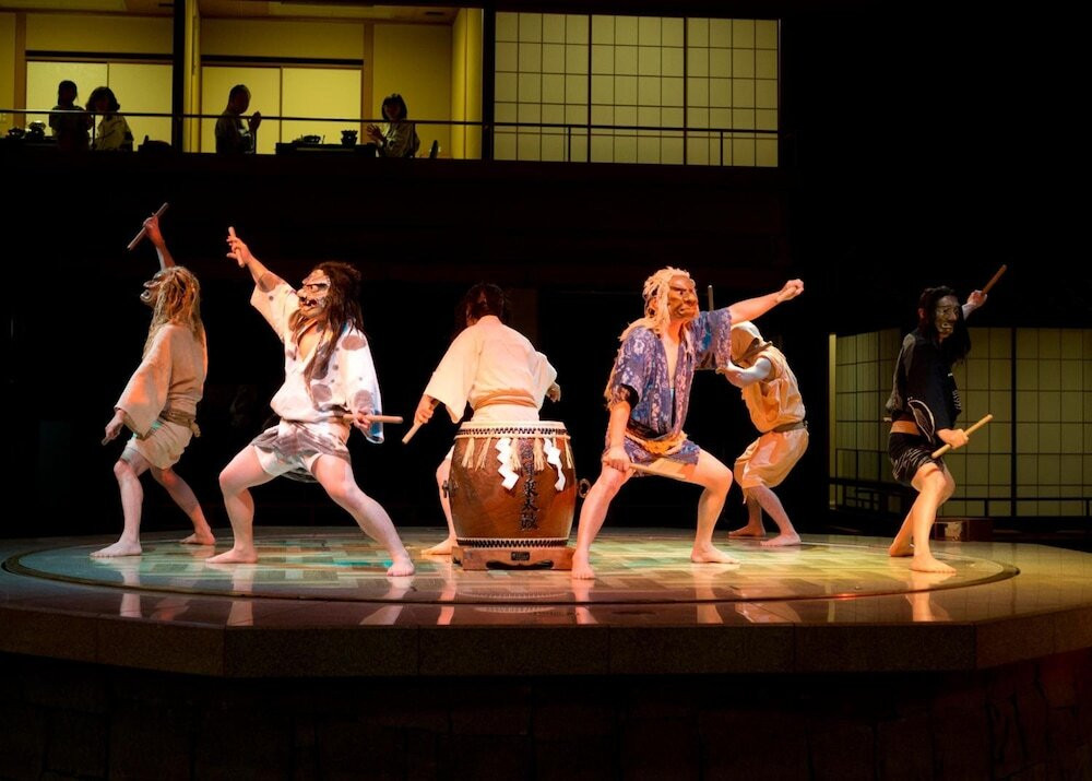 ショーを観ながらひとり夕食を満喫！3515225