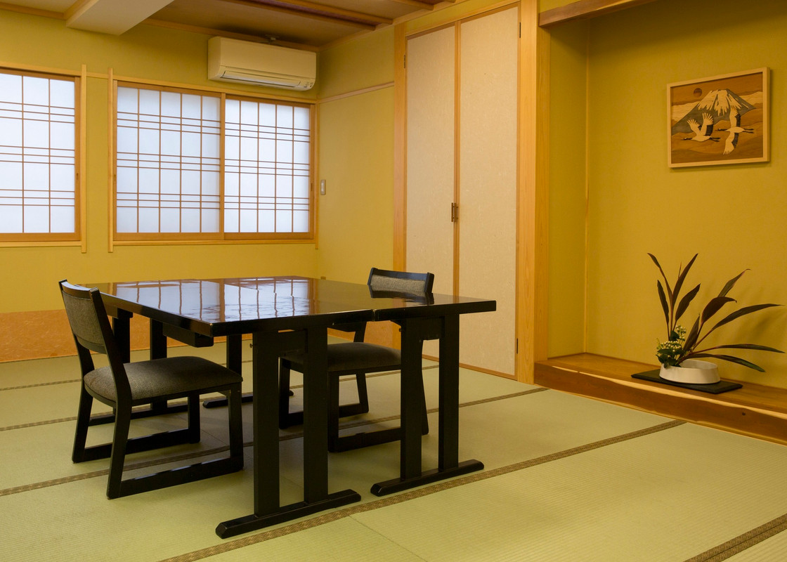 個室食事処一例