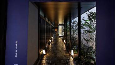 施設の正面 / 18