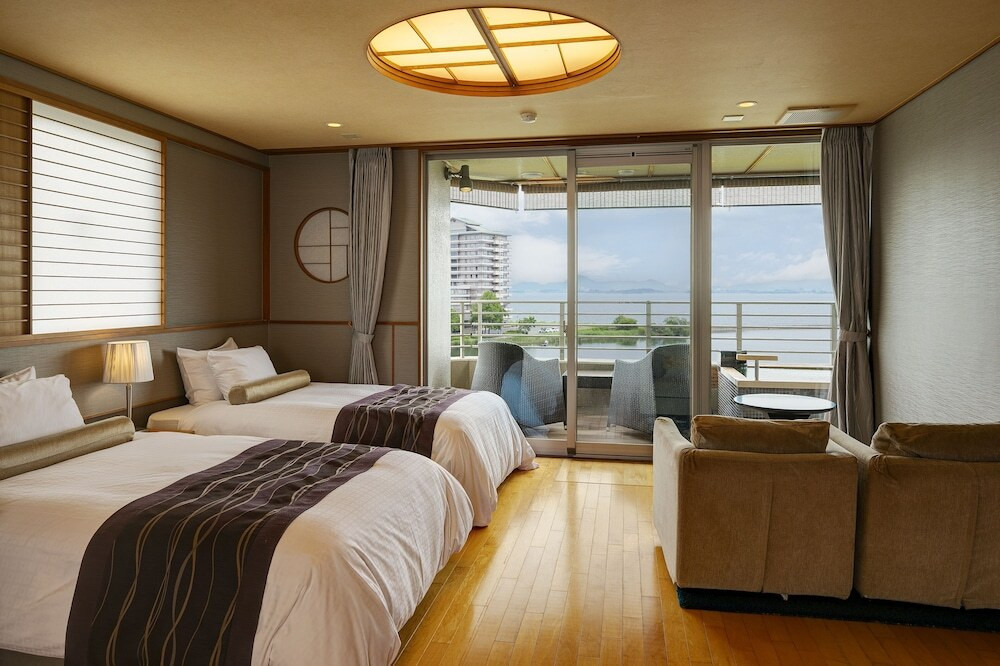 温泉露天風呂のあとは、とろける“認証近江牛”に舌鼓…4071031