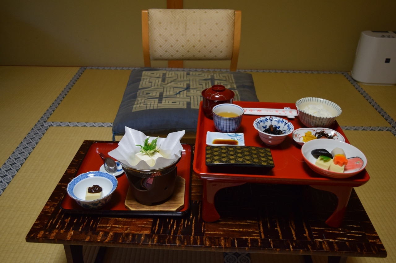 高野山の中心地にある、荘厳な宿坊3378328