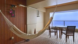 Premium compact corner room