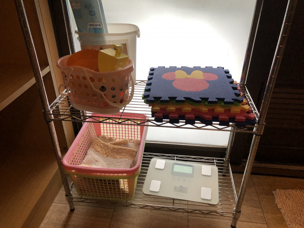 お風呂には子供用グッズがあります。