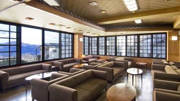 ラウンジ 「雨情」 / 1