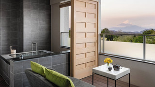 スイート シングルベッド 2 台 ガーデンビュー