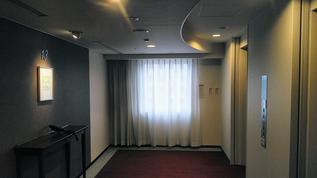 13階エレベーターホール