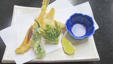 旅館のお食事処 / 5