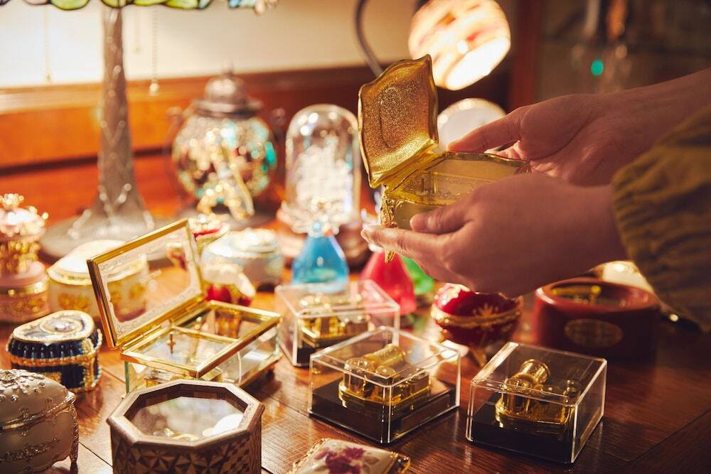 ロマンチックな時間が流れる。歴史的建造物のリノベホテル3930663